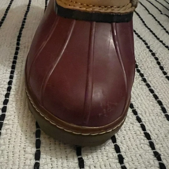 Sperry Burgundy and Tan Chunky Heel Duck Boots, size 9.5 - Picture 5 of 13